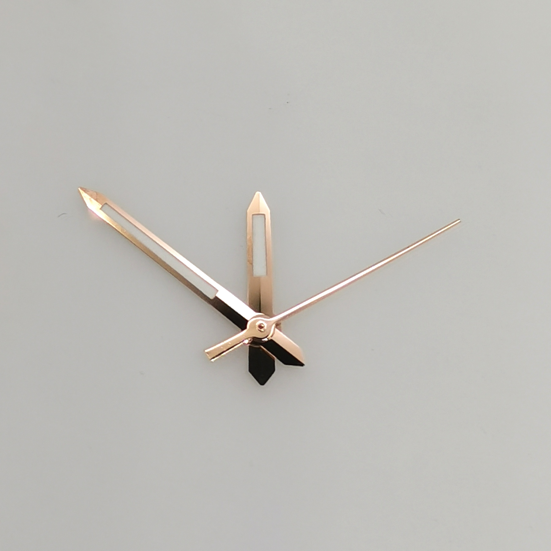 ساعة يد جديدة خضراء مضيئة تناس - مراجعة Watch Movement Automatic Nh35A Nh36A وسعره