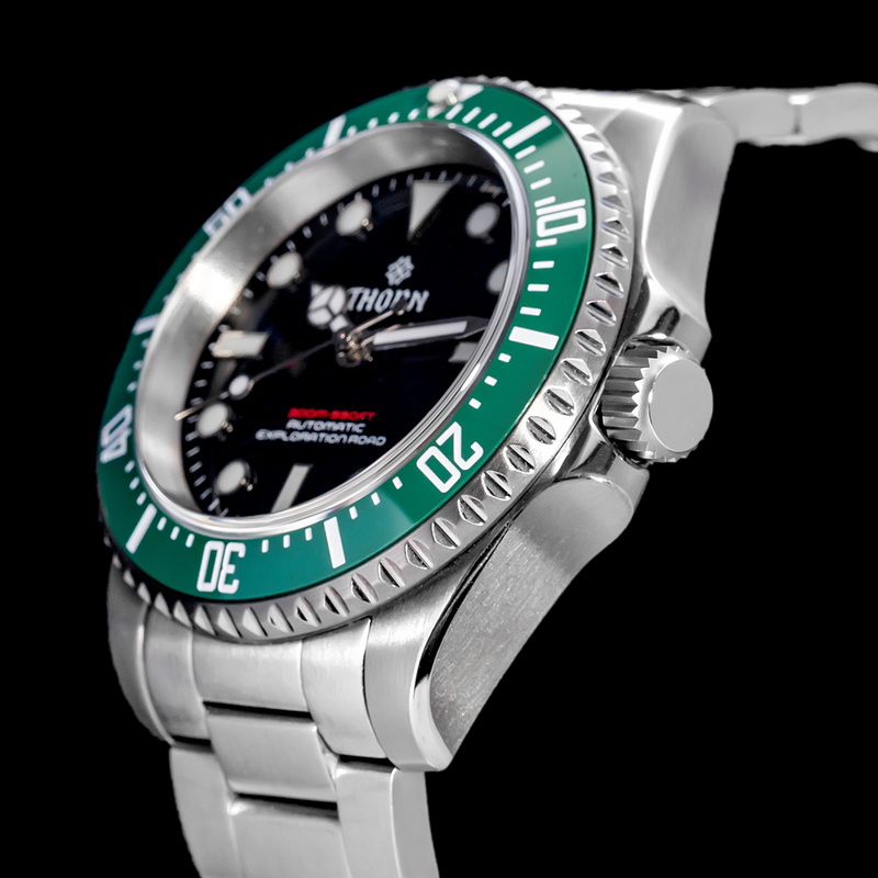 ساعة يد رجالية أوتوماتيكية من  - مراجعة Titanium Automatic Watch 300M Sapphire وسعره