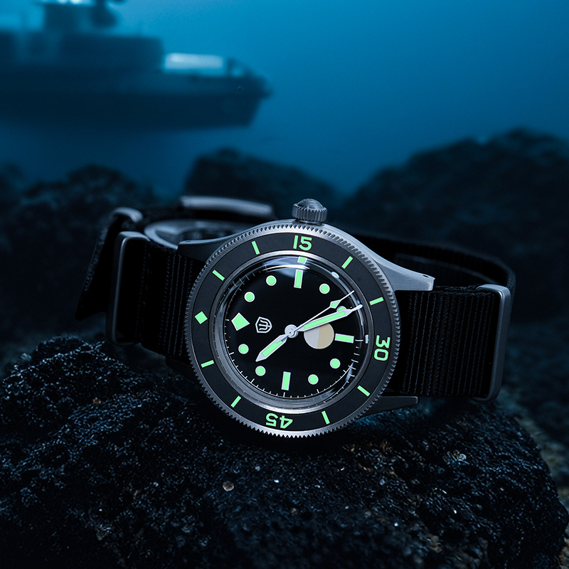 Watchdives WD50Ti ساعة الغوص N - مراجعة Titanium Automatic Watch 300M Sapphire وسعره