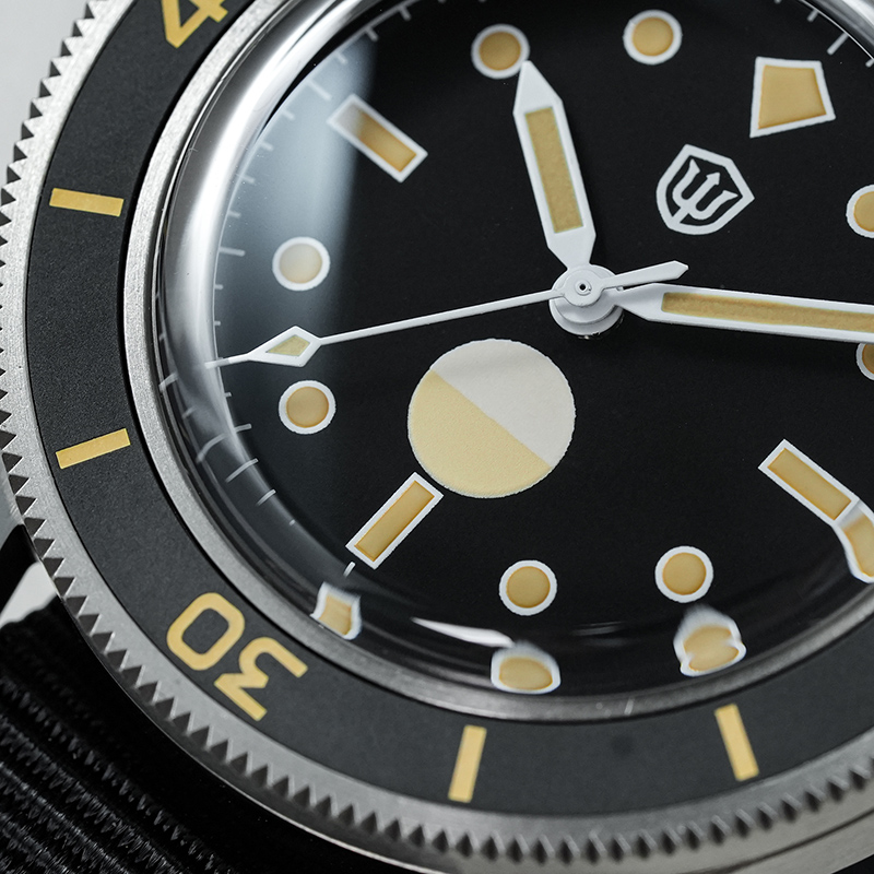 Watchdives WD50Ti ساعة الغوص N - مراجعة Titanium Automatic Watch 300M Sapphire وسعره